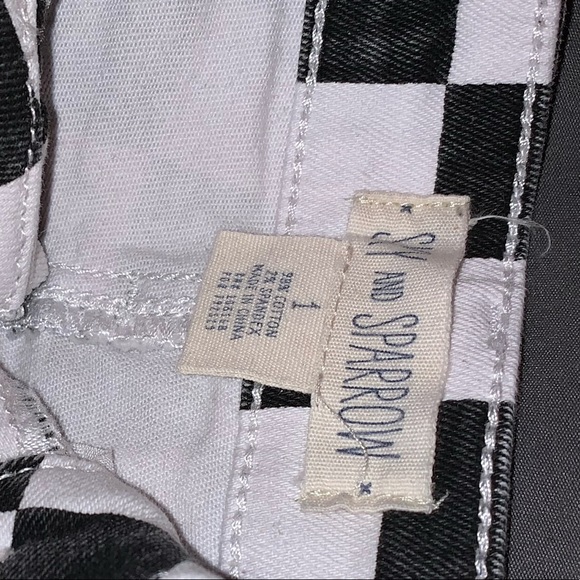 Checkered shorts - Picture 2 of 3